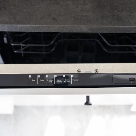 Vaz Apartments Essen, Kueche, Wlan, Tv, Netflix, Ca 15 Min Messe U Hbf Εξωτερικό φωτογραφία